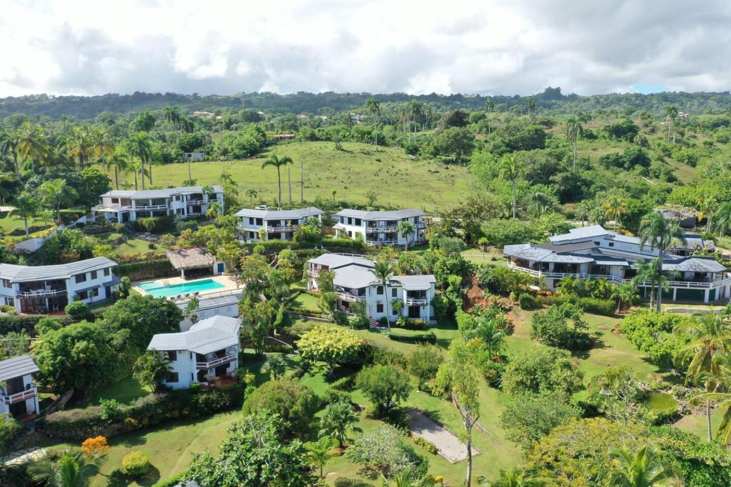 Catalina, Cabrera Oceanview Multi 2 Bd 2 Bath Condo Units With Balcony And Pool Exteriér fotografie