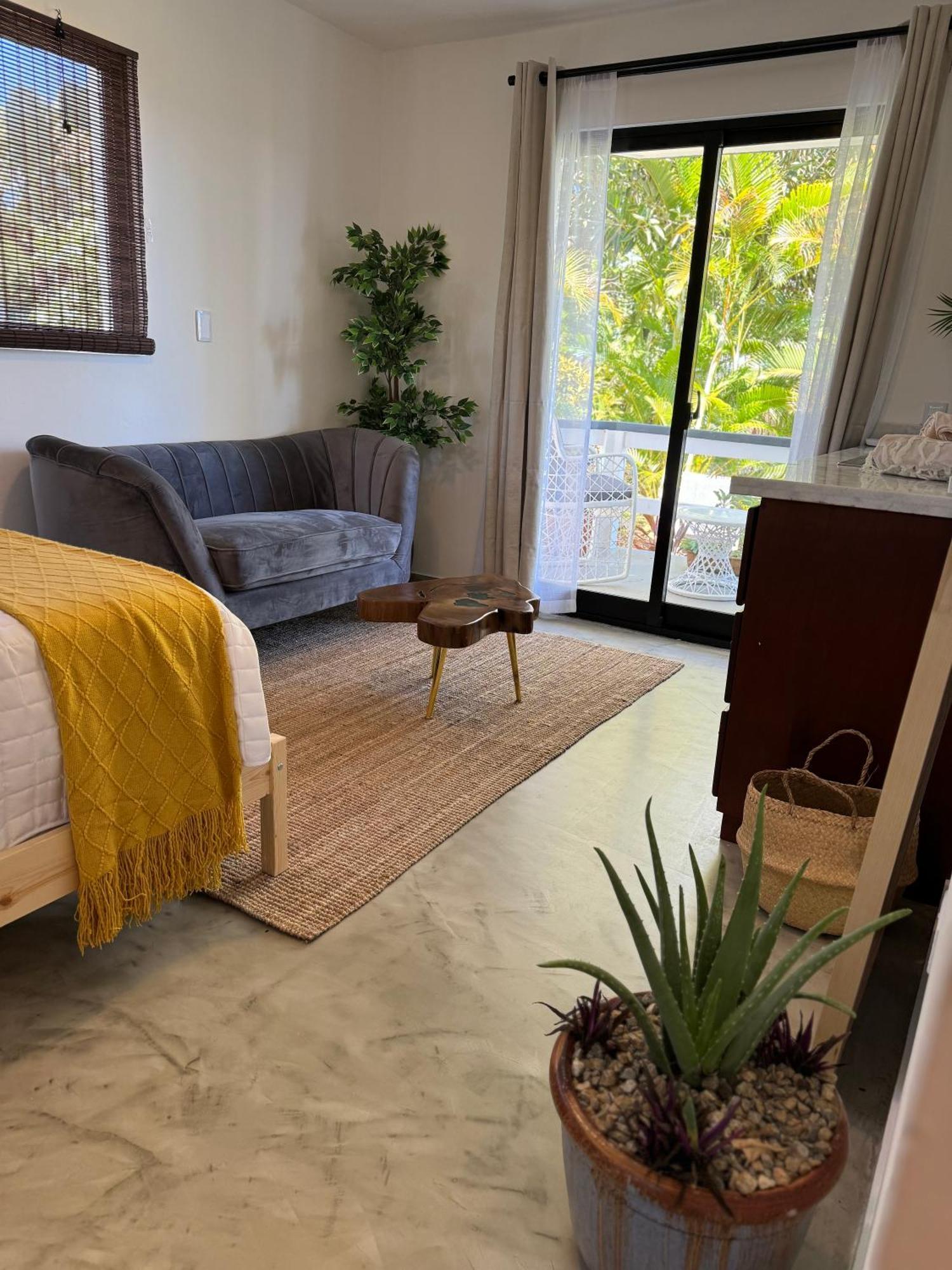 Catalina, Cabrera Oceanview Multi 2 Bd 2 Bath Condo Units With Balcony And Pool Exteriér fotografie